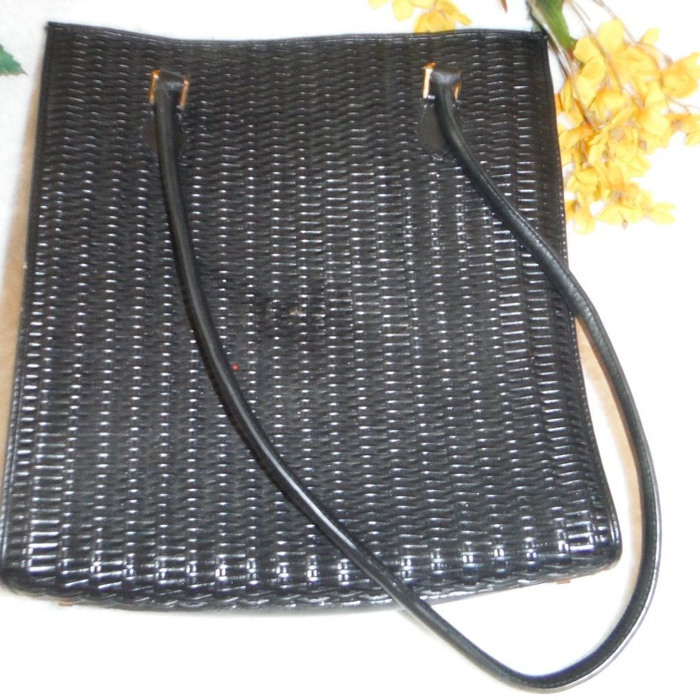 ETIENNE AIGNER BAG